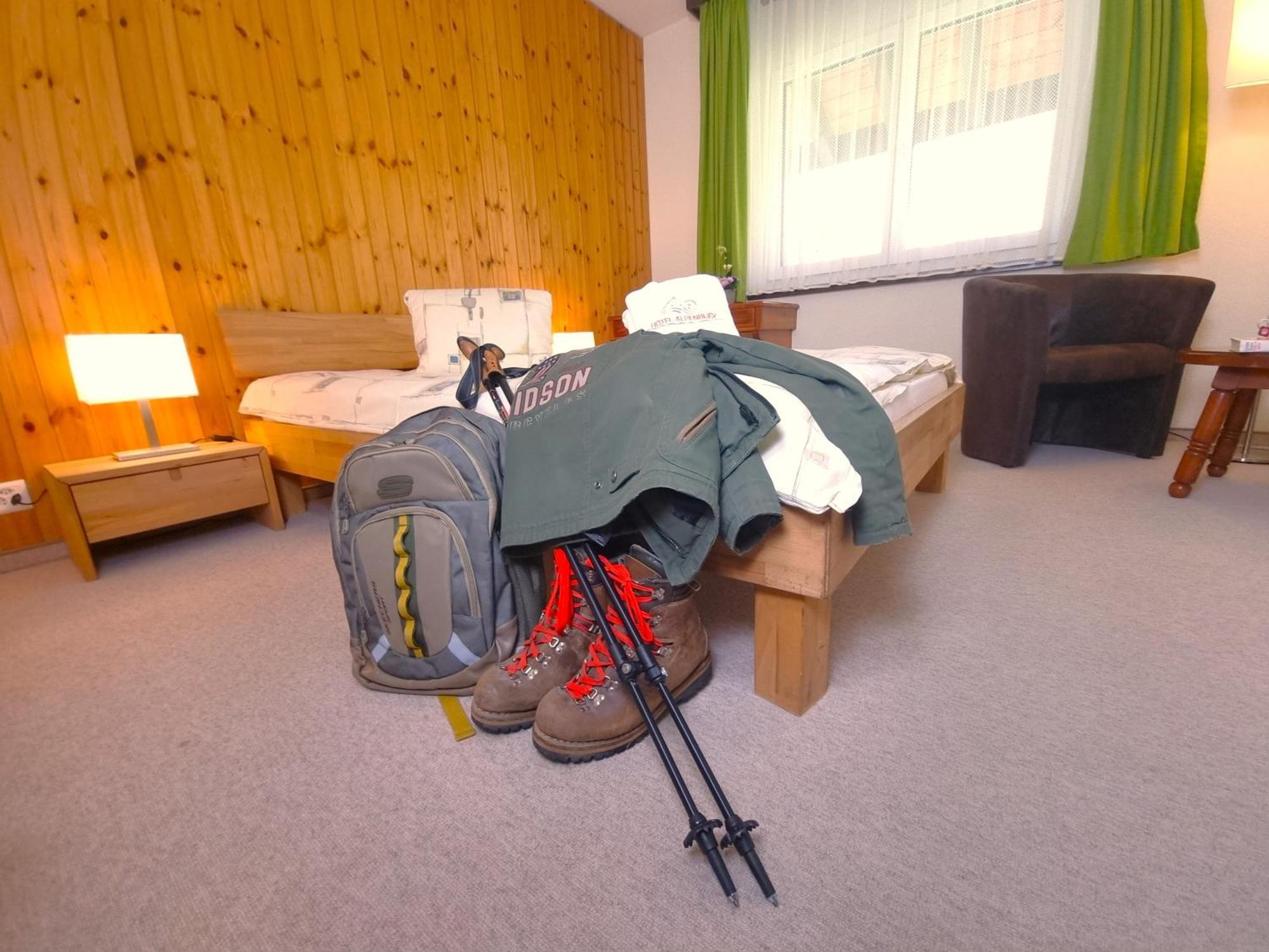 Alpenblick-leukerbad-therme